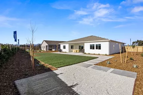 5560 Feathers Ave, Redding, CA 96002 photo 8