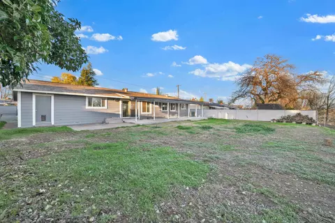 Exterior - 5911 Sierra Dr, Redding, CA 96003 photo 7 of 7
