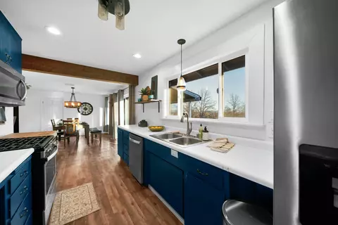 Kitchen - 5911 Sierra Dr, Redding, CA 96003 photo 1 of 4