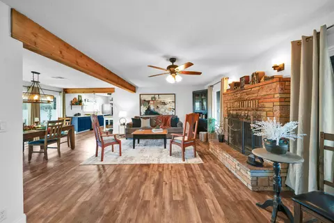 5911 Sierra Dr, Redding, CA 96003