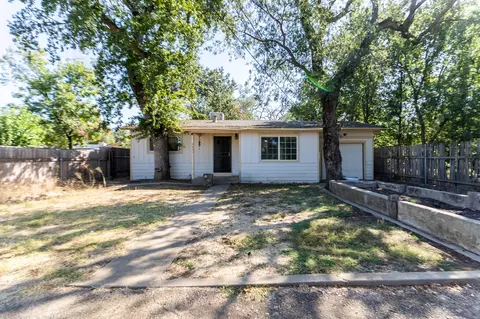 3431 Locust St, Cottonwood, CA 96022
