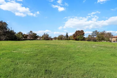 425 S Jackson St, Red Bluff, CA 96080 photo 1