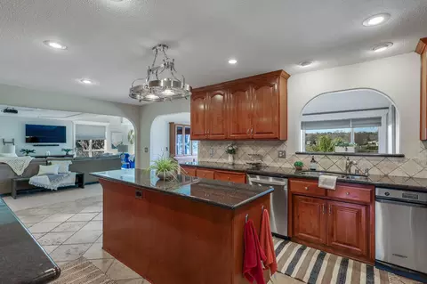 Kitchen - 3074 Brent Rd, Redding, CA 96002 photo 5 of 6