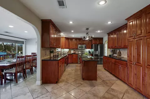 Kitchen - 3074 Brent Rd, Redding, CA 96002 photo 4 of 6
