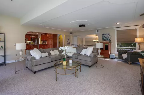 Living - 3074 Brent Rd, Redding, CA 96002 photo 4 of 6