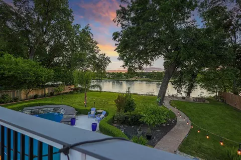 View/Area - 3074 Brent Rd, Redding, CA 96002 photo 6 of 23