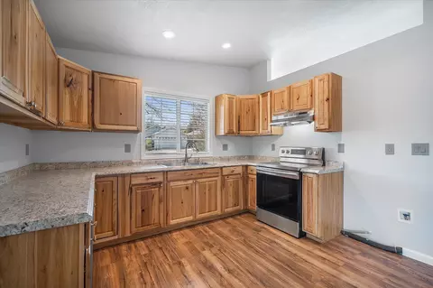 1477 Setter Dr, Redding, CA 96003 photo 8
