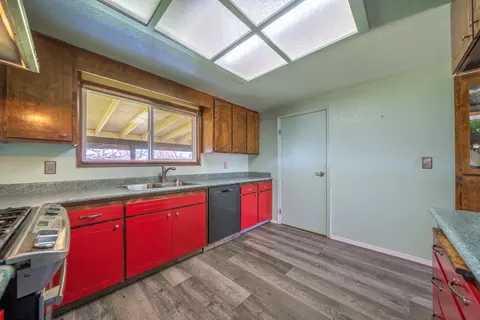 Kitchen - 1200 Lema Rd, Redding, CA 96003 photo 3 of 5