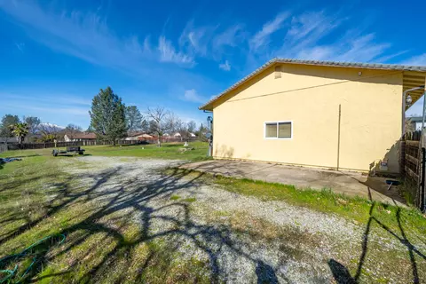 Exterior - 1200 Lema Rd, Redding, CA 96003 photo 6 of 14