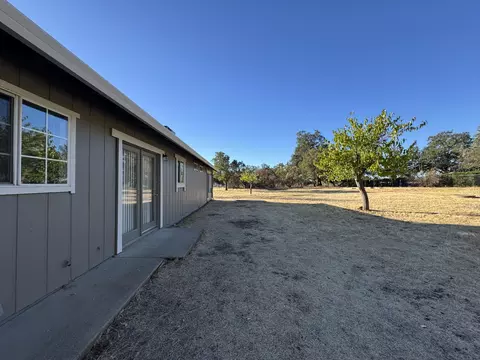 Exterior - 770 Gibralter Rd, Redding, CA 96003 photo 3 of 4