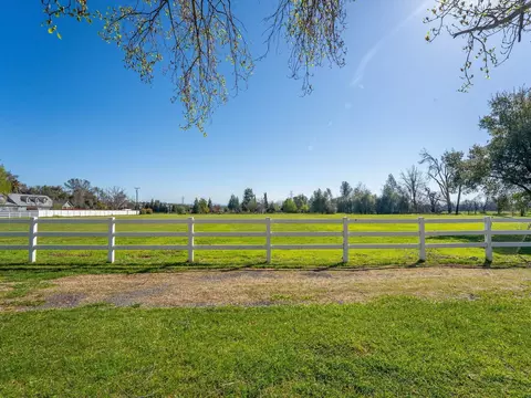 8019 Churn Crk Rd, Redding, CA 96002 photo 48