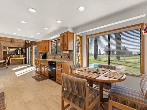 8019 Churn Crk Rd, Redding, CA 96002 photo 11