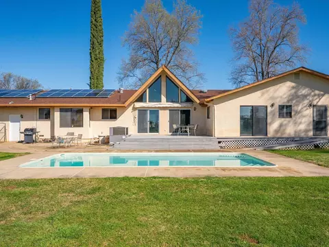 8019 Churn Crk Rd, Redding, CA 96002 photo 3