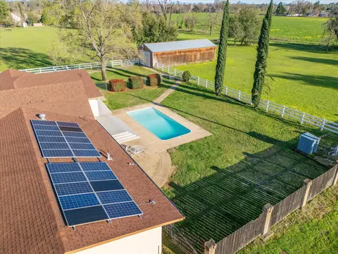 8019 Churn Crk Rd, Redding, CA 96002 photo 63