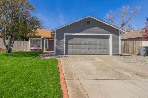 580 Arbuckle Ct, Redding, CA 96003 photo 2