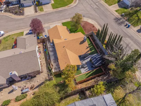 580 Arbuckle Ct, Redding, CA 96003 photo 29