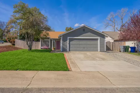 580 Arbuckle Ct, Redding, CA 96003