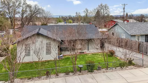 3241 Cory Ln, Anderson, CA 96007