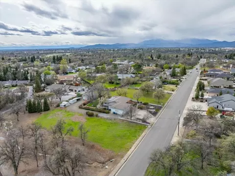 19353 Hollow Ln, Redding, CA 96003 photo 5