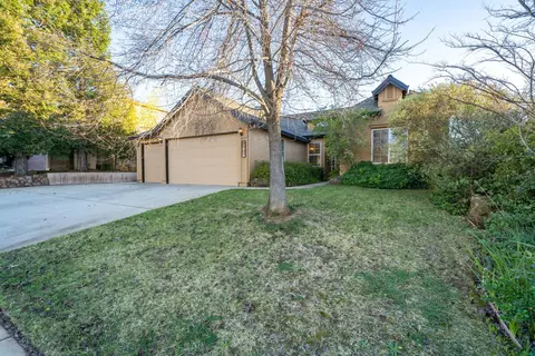 2001 Tarmac Rd, Redding, CA 96003