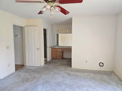Bedroom - 6738 Irving Rd, Redding, CA 96001 photo 4 of 5