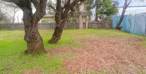 1740 Henry Ave, Redding, CA 96001 photo 3