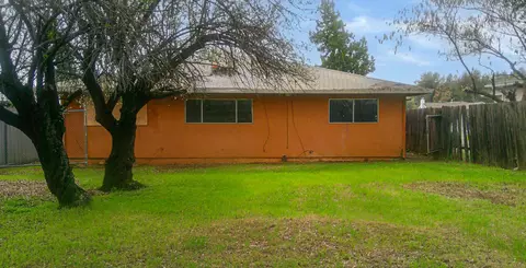 1740 Henry Ave, Redding, CA 96001 photo 4