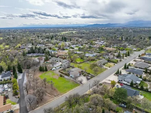 19361 Hollow Ln, Redding, CA 96003 photo 8