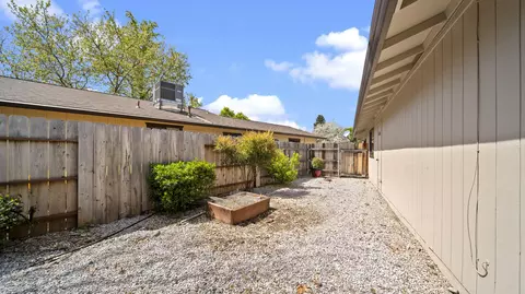 505 Monet Walk, Redding, CA 96001 photo 31