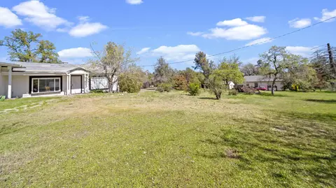 1455 Mesa St, Redding, CA 96001
