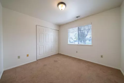 Bedroom - 3526 Auburn Dr, Redding, CA 96001 photo 2 of 3