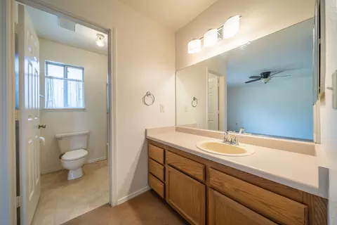 Bath - 3526 Auburn Dr, Redding, CA 96001 photo 1 of 3