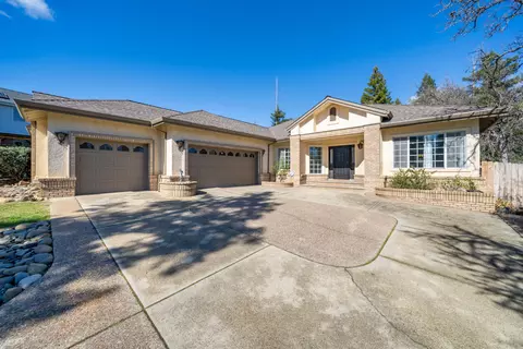 6116 Brassie Way, Redding, CA 96003 photo 1