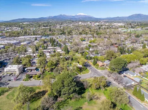 2304 Washington Ave, Redding, CA 96001 photo 48