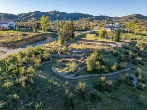 10080 Tilton Mine Rd, Redding, CA 96001