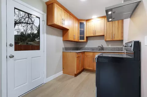 14771 Lamoine Dr, Redding, CA 96003 photo 6
