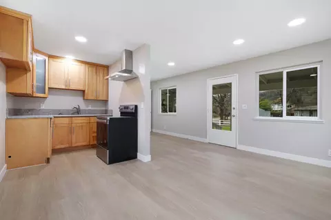 14771 Lamoine Dr, Redding, CA 96003 photo 3