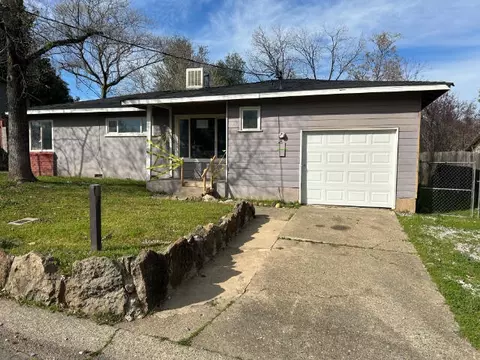 1874 Hartnell Ave, Redding, CA 96002
