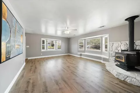 3705 Mchale St, Redding, CA 96001 photo 5