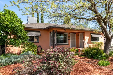 1825 Verda St, Redding, CA 96001