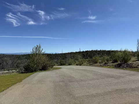 16327 North St, Redding, CA 96001 photo 9