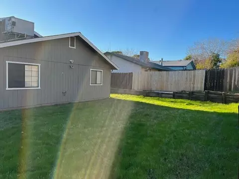 931 Grouse Dr, Redding, CA 96003 photo 4