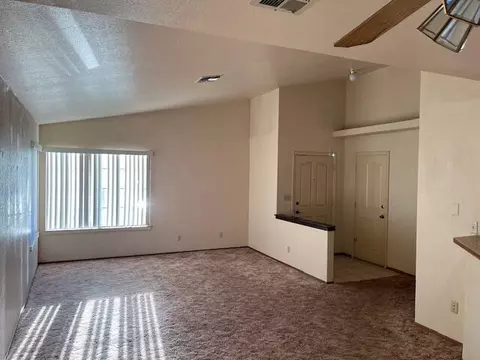 931 Grouse Dr, Redding, CA 96003 photo 2