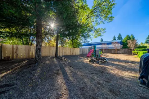 2739 Yana Ave, Redding, CA 96002 photo 16