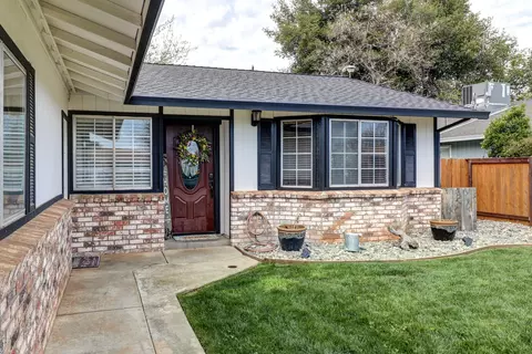 3644 Dune St, Redding, CA 96002 photo 5