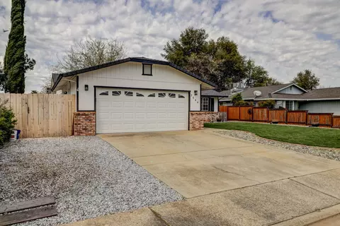 3644 Dune St, Redding, CA 96002 photo 4
