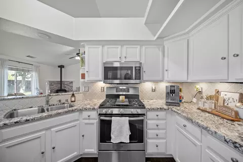 3386 Lyndsey Ln, Anderson, CA 96007 photo 3