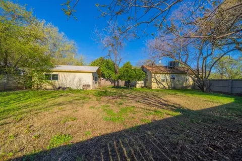 Exterior - 391 Smile Pl, Redding, CA 96001 photo 9 of 10