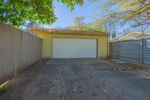 Exterior - 391 Smile Pl, Redding, CA 96001 photo 3 of 10