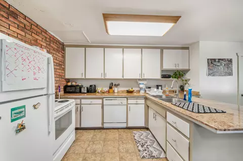 Kitchen - 391 Smile Pl, Redding, CA 96001 photo 1 of 2